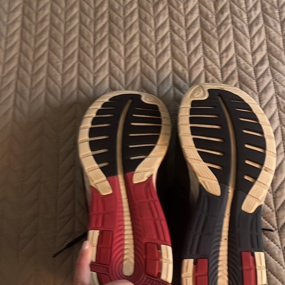 Mess ASICS - Picture 2 of 4